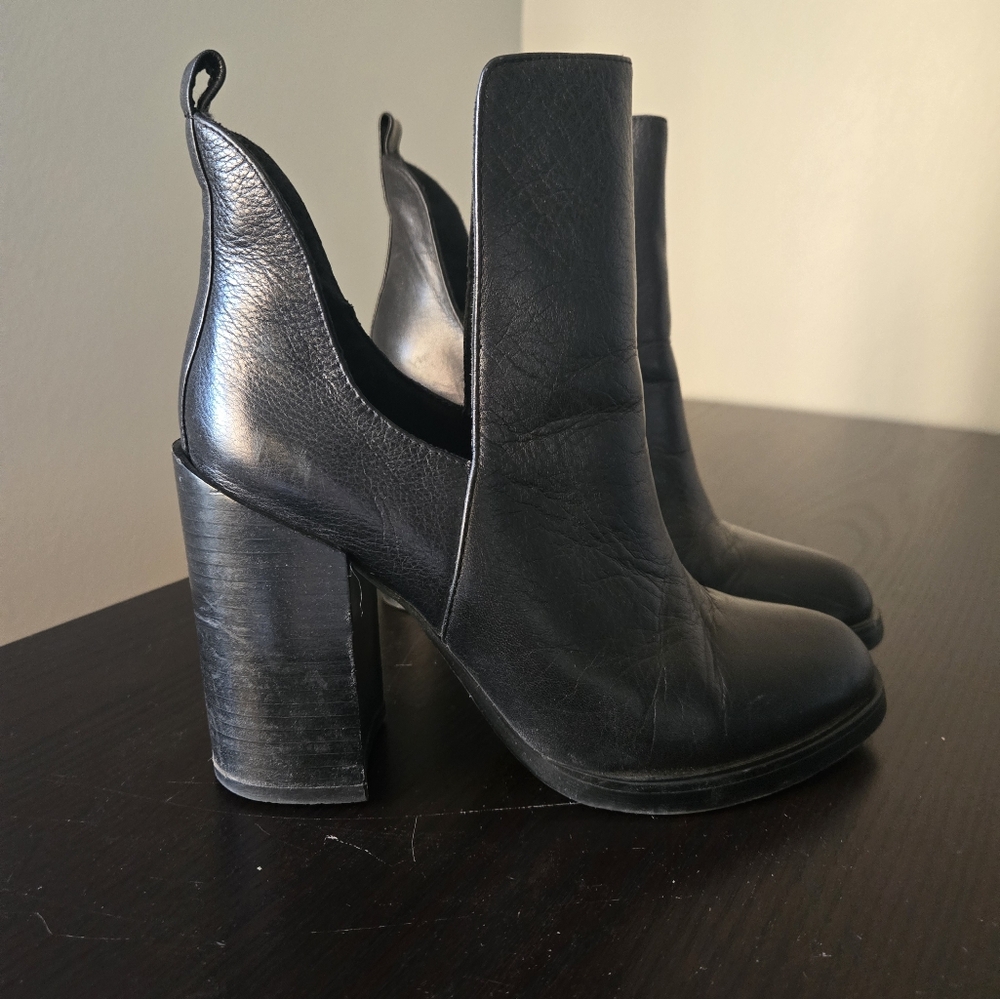 Double leather boots